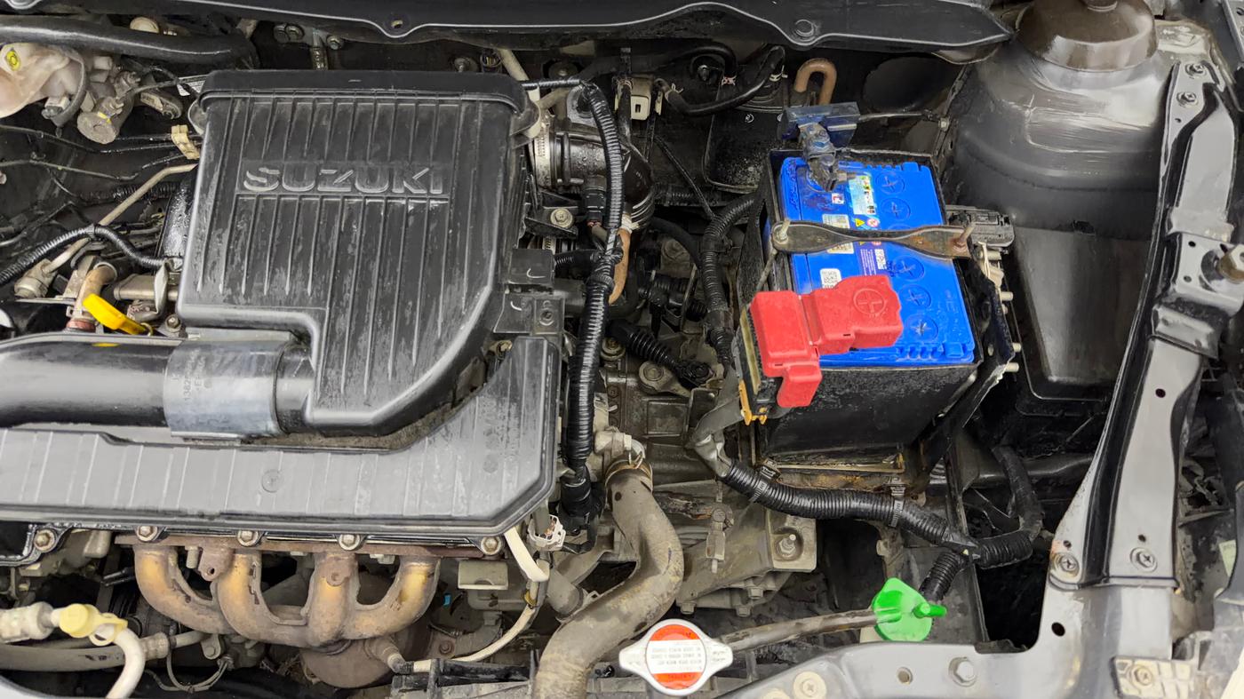 2015 Maruti Swift LXI (O), Petrol, Manual, 20,568 km, Engine View - Left
