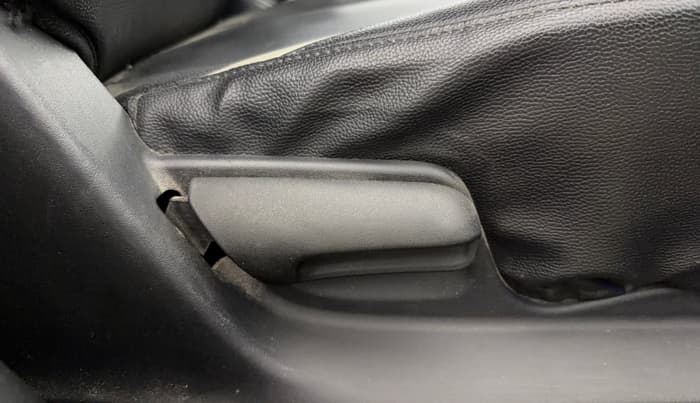 2015 Maruti Swift LXI (O), Petrol, Manual, 20,568 km, Driver Side Adjustment Panel