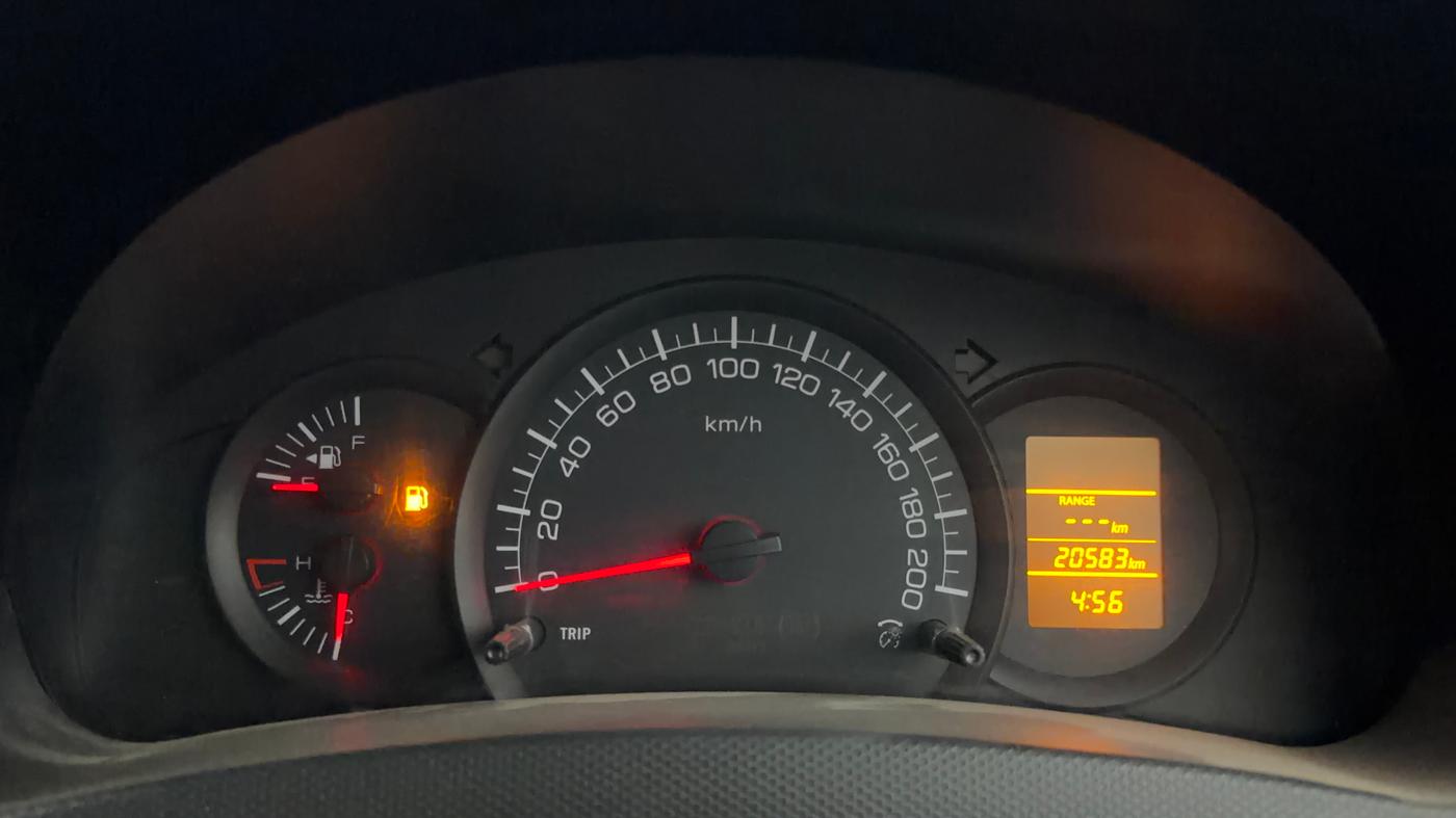 2015 Maruti Swift LXI (O), Petrol, Manual, 20,568 km, Odometer Image