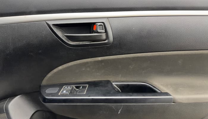 2015 Maruti Swift LXI (O), Petrol, Manual, 20,568 km, Driver Side Door Panels Control