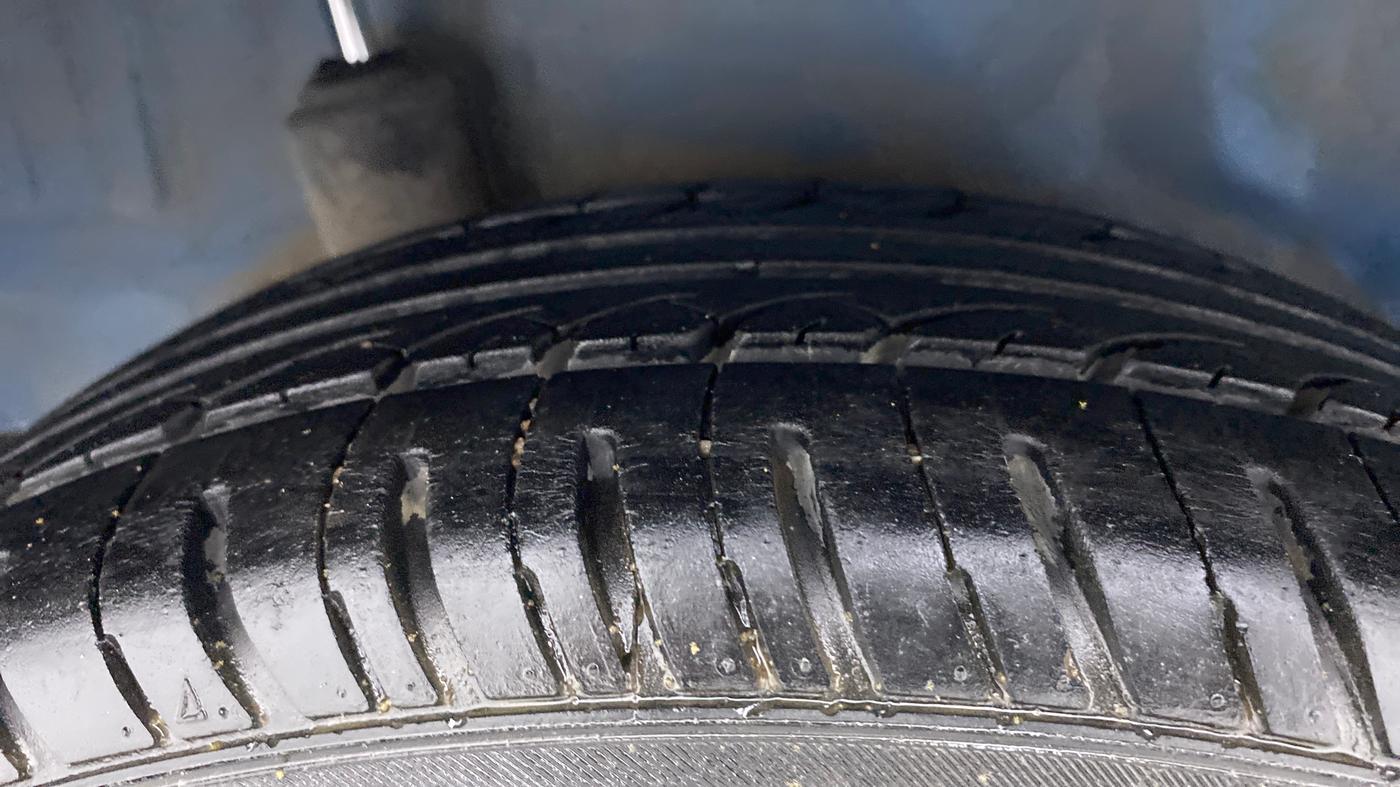 2012 Honda Brio S MT, Petrol, Manual, 57,774 km, Right Rear Tyre Tread