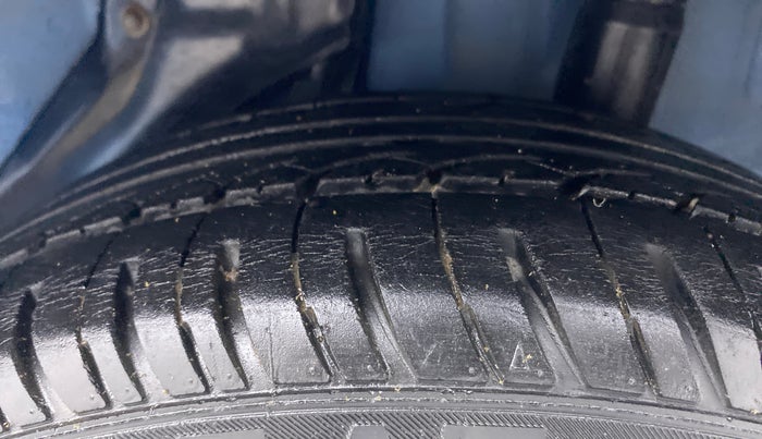 2012 Honda Brio S MT, Petrol, Manual, 57,774 km, Left Rear Tyre Tread