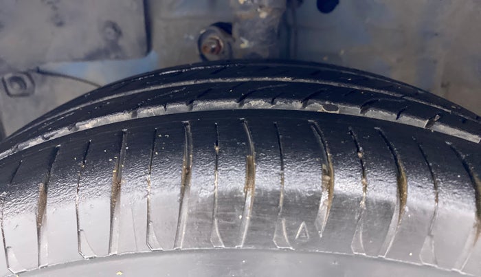 2012 Honda Brio S MT, Petrol, Manual, 57,774 km, Left Front Tyre Tread
