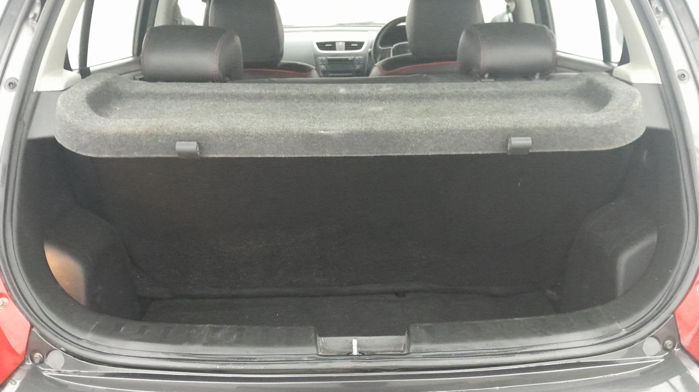 2015 Maruti Swift ZXI, Petrol, Manual, 1,03,587 km, Boot Inside