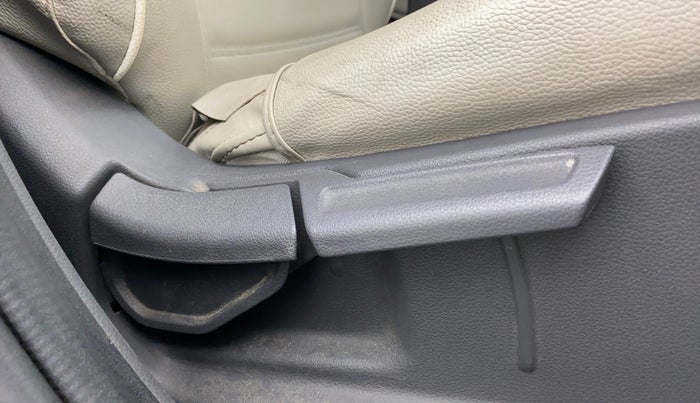 2022 Hyundai AURA S 1.2 CNG, CNG, Manual, 37,661 km, Driver Side Adjustment Panel