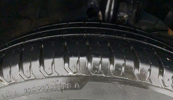 2021 Maruti XL6 ZETA MT, Petrol, Manual, 31,206 km, Right Front Tyre Tread