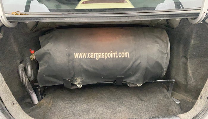 2013 Honda Amaze 1.2L I-VTEC S, CNG, Manual, 1,44,183 km, Boot Inside