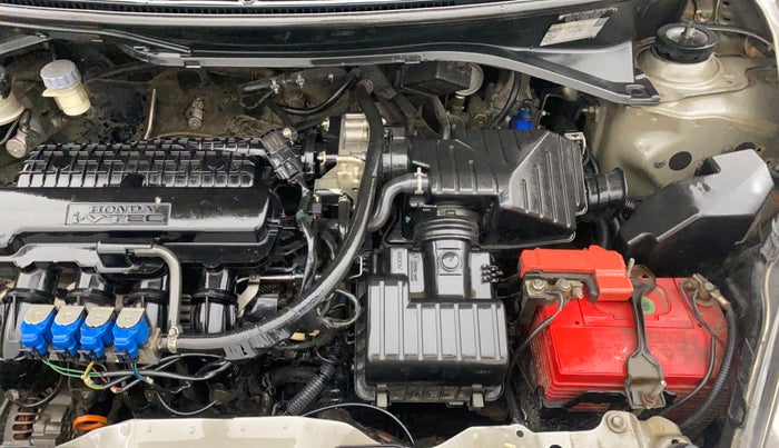 2013 Honda Amaze 1.2L I-VTEC S, CNG, Manual, 1,44,183 km, Engine View - Left