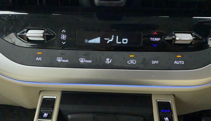 2022 KIA CARENS LUXURY PLUS 1.4 PETROL DCT 7 STR, Petrol, Automatic, 8,510 km, Automatic Climate Control