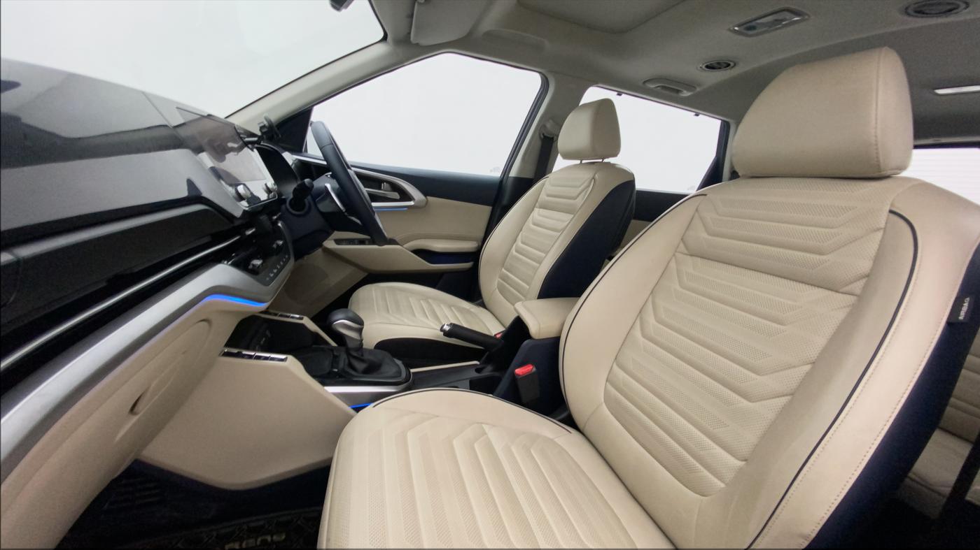 2022 KIA CARENS LUXURY PLUS 1.4 PETROL DCT 7 STR, Petrol, Automatic, 8,510 km, Right Side Front Door Cabin