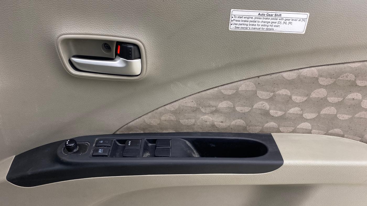 2016 Maruti Celerio ZXI AMT, Petrol, Automatic, 28,140 km, Driver Side Door Panels Control