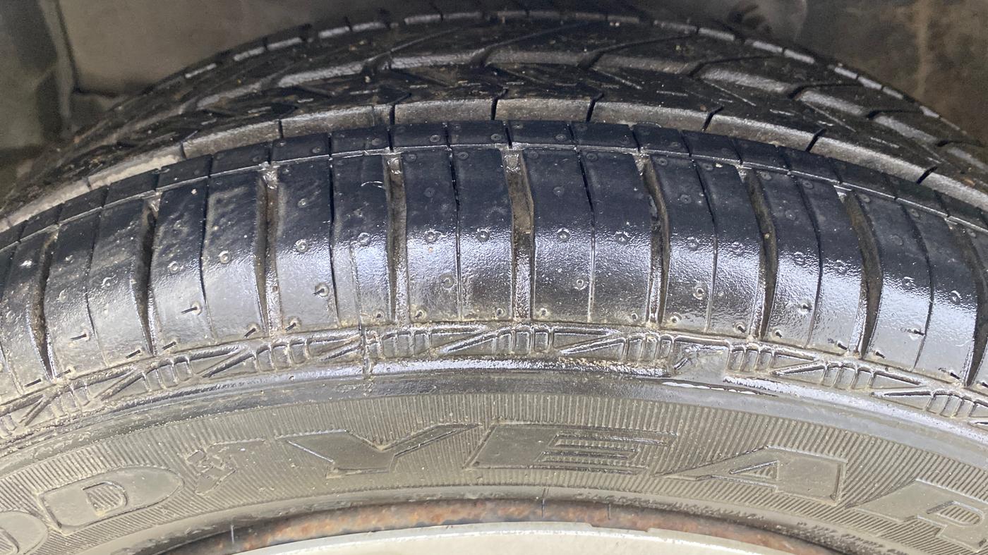 2016 Maruti Celerio ZXI AMT, Petrol, Automatic, 28,140 km, Left Front Tyre Tread