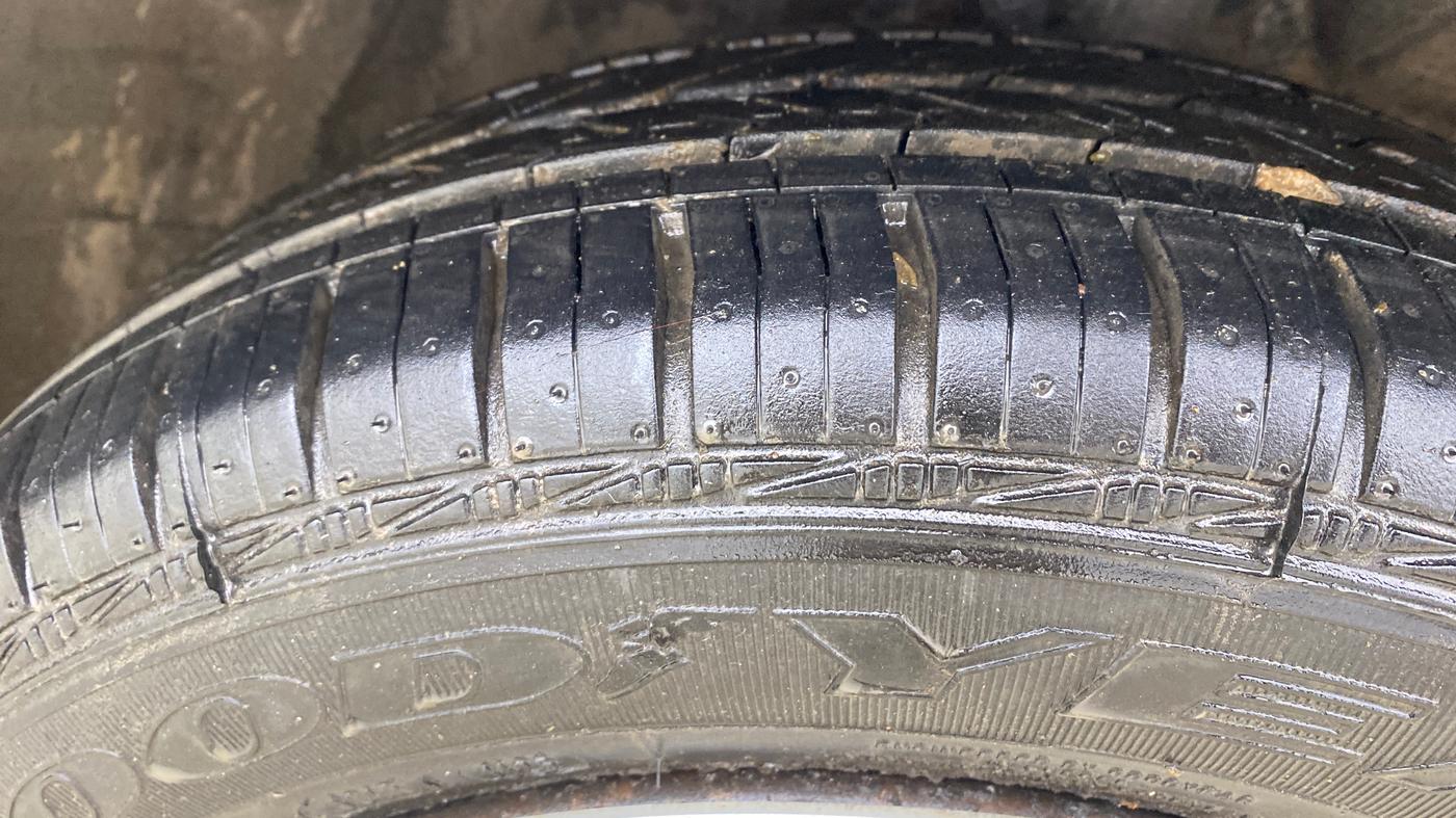 2016 Maruti Celerio ZXI AMT, Petrol, Automatic, 28,140 km, Right Front Tyre Tread