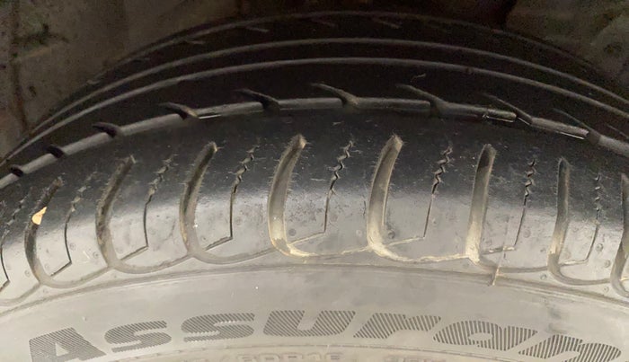 2020 Ford Ecosport TREND 1.5L PETROL, Petrol, Manual, 30,932 km, Right Front Tyre Tread
