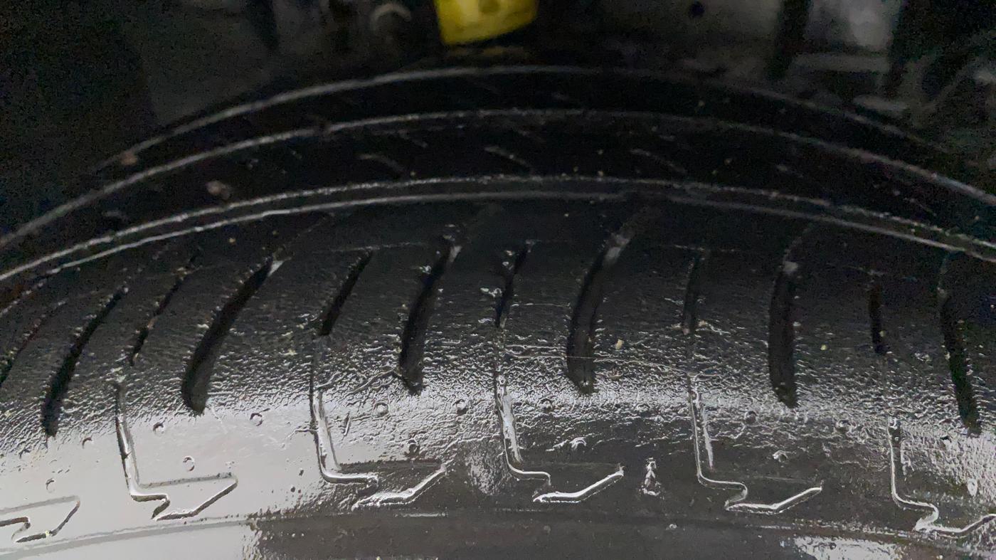 2018 Ford Ecosport TITANIUM + 1.5L DIESEL, Diesel, Manual, 1,04,970 km, Right Front Tyre Tread
