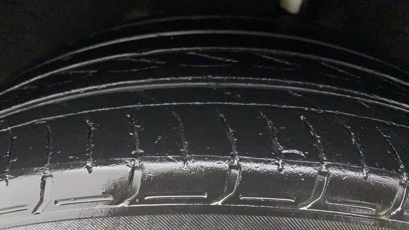 2018 Ford Ecosport TITANIUM + 1.5L DIESEL, Diesel, Manual, 1,04,970 km, Left Rear Tyre Tread