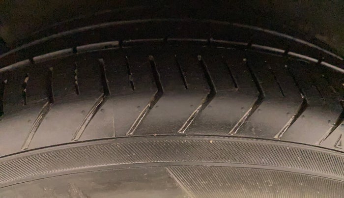2021 Hyundai AURA S 1.2 CNG, CNG, Manual, 66,479 km, Right Rear Tyre Tread