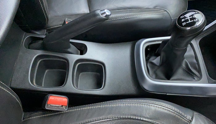 2019 Maruti S Cross ALPHA SHVS, Diesel, Manual, 49,113 km, Gear Lever