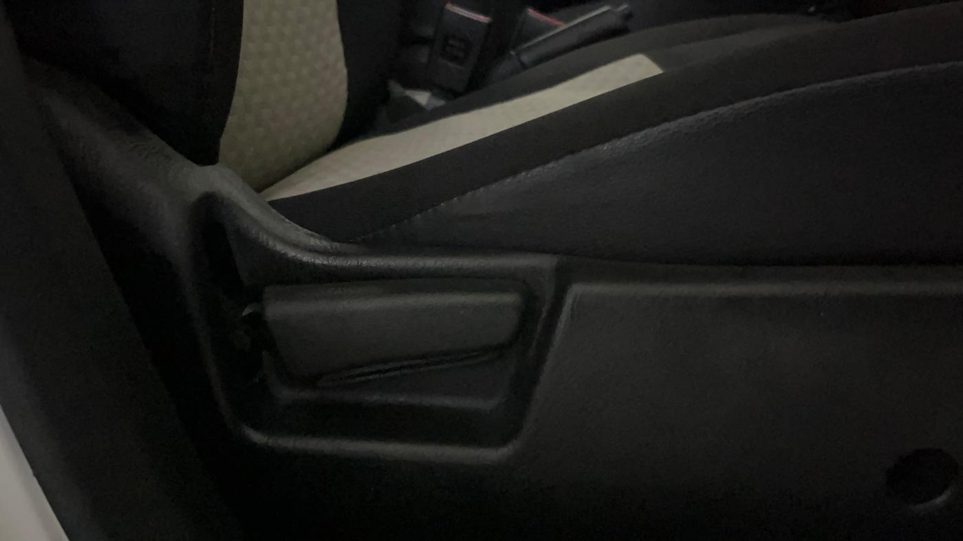 2023 Maruti Alto LXI O, Petrol, Manual, 23,353 km, Driver Side Adjustment Panel