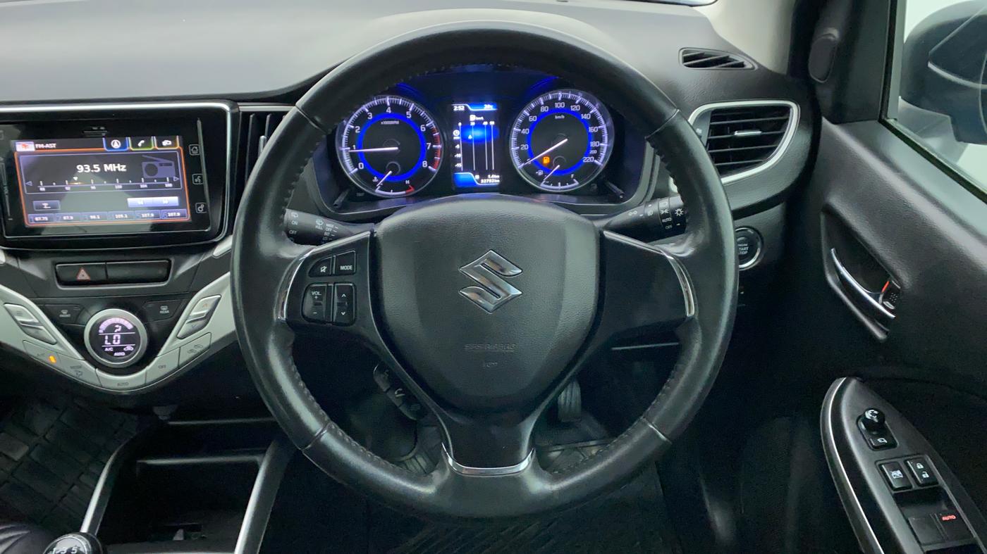 2017 Maruti Baleno ALPHA 1.2 K12, Petrol, Manual, 32,844 km, Steering Wheel Close Up