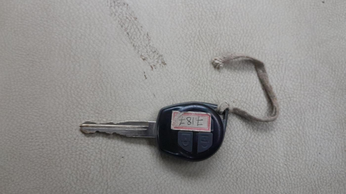 2014 Maruti Swift Dzire VXI, Petrol, Manual, 96,506 km, Key Close Up