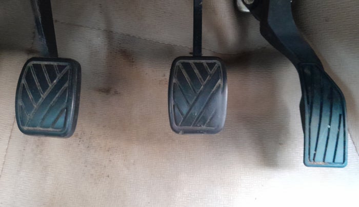 2014 Maruti Swift Dzire VXI, Petrol, Manual, 96,506 km, Pedals