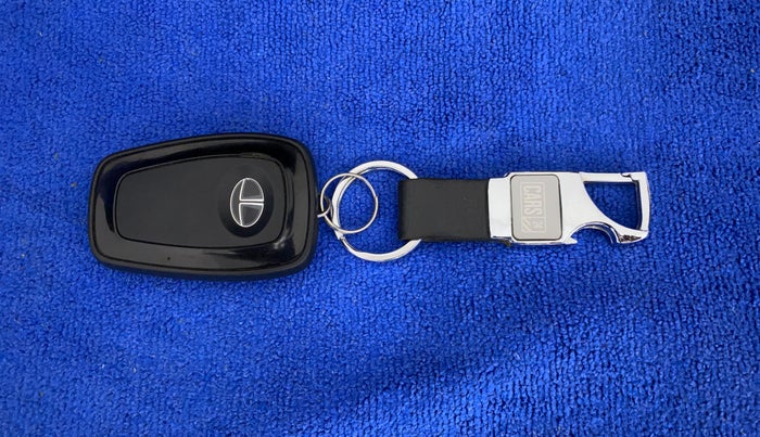 2022 Tata TIGOR XZA PLUS PETROL, Petrol, Automatic, 5,704 km, Key Close Up