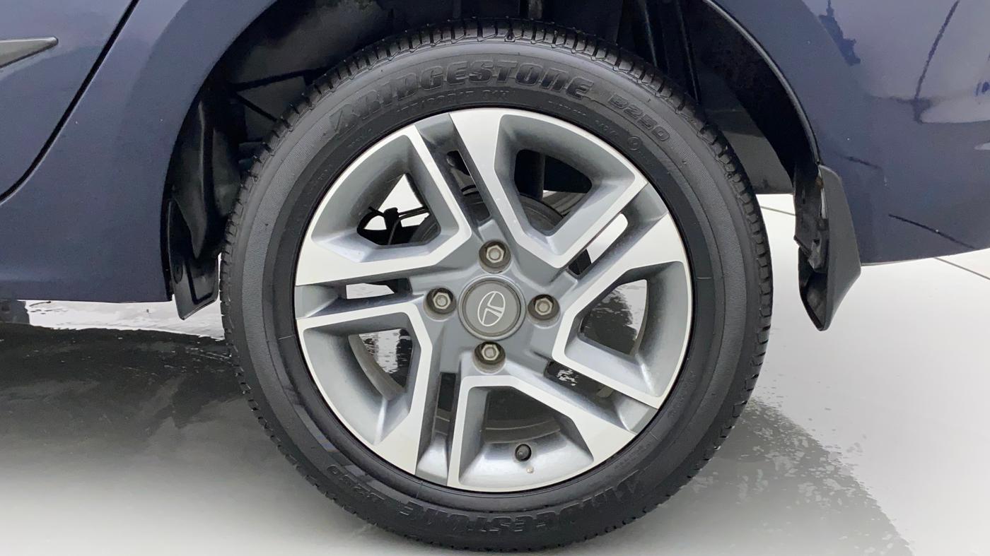2022 Tata TIGOR XZA PLUS PETROL, Petrol, Automatic, 5,704 km, Left Rear Wheel