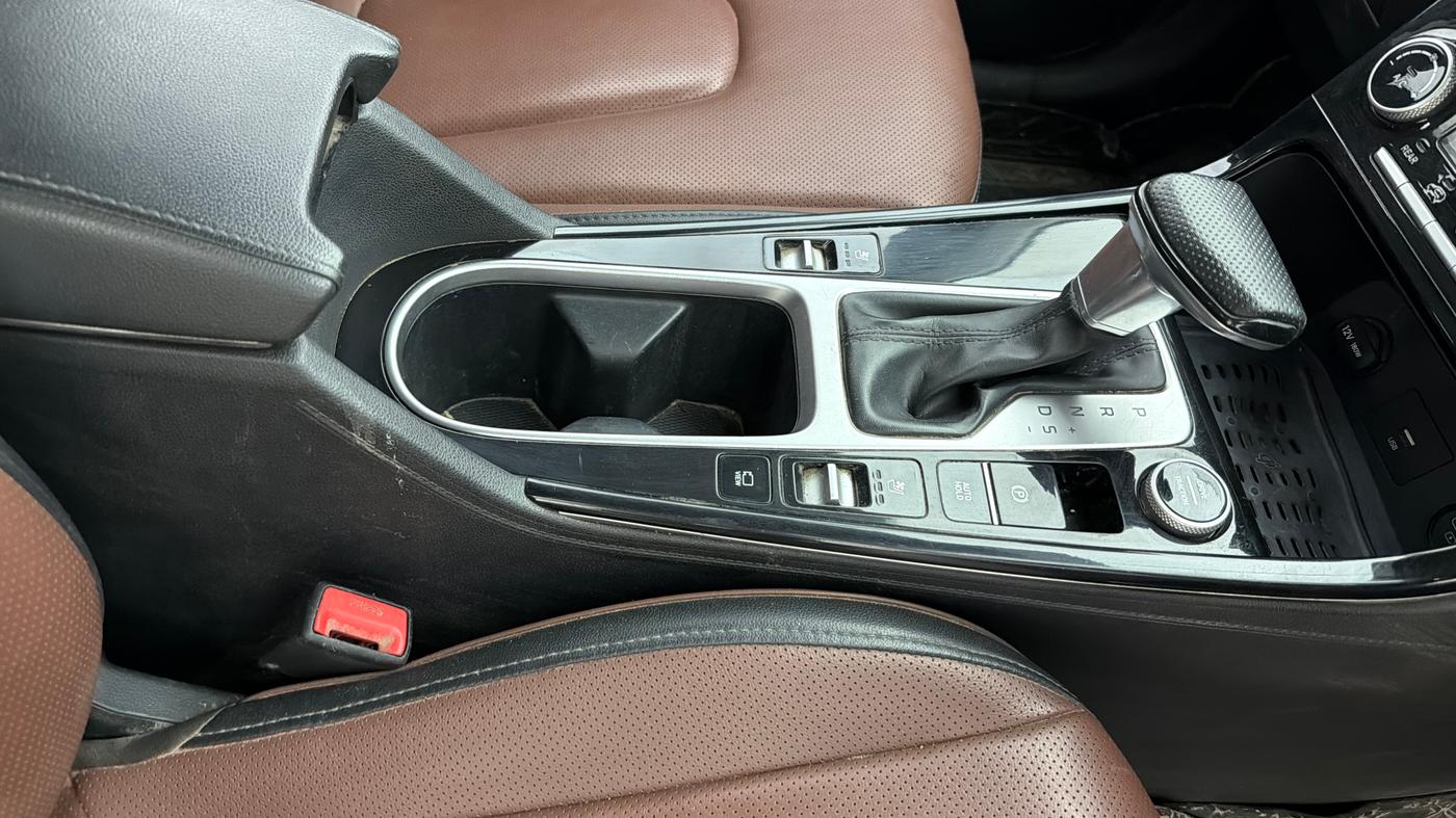 2023 Hyundai ALCAZAR 1.5 SIGNATURE (O) TURBO DCT 7, Petrol, Automatic, 59,311 km, Gear Lever