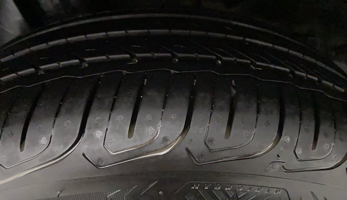 2021 Tata ALTROZ XZ 1.5 RTQ, Diesel, Manual, 43,955 km, Left Front Tyre Tread