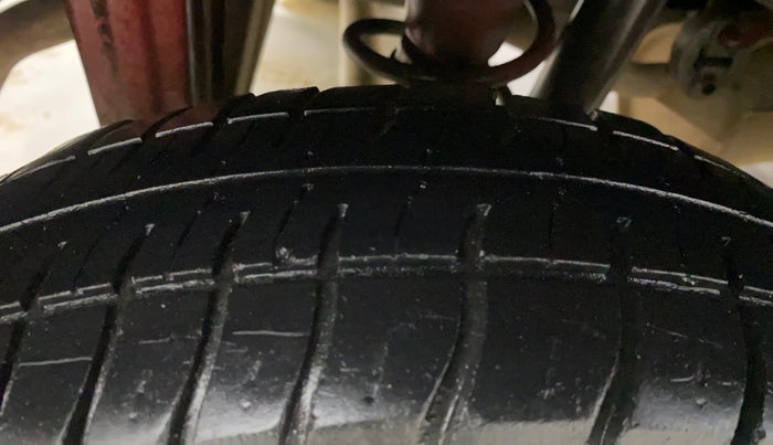 2015 Maruti Alto 800 LXI, Petrol, Manual, 24,933 km, Right Rear Tyre Tread