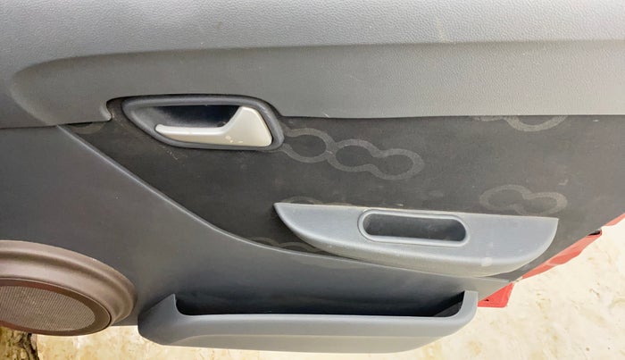 2015 Maruti Alto 800 LXI, Petrol, Manual, 24,933 km, Driver Side Door Panels Control