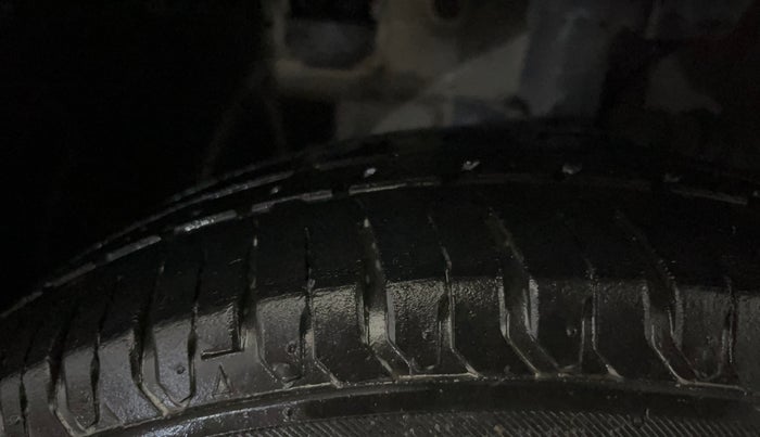 2021 Hyundai VENUE S 1.2, Petrol, Manual, 34,800 km, Left Front Tyre Tread