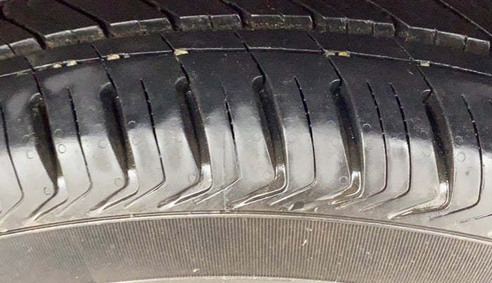 2015 Hyundai Elite i20 ASTA 1.2, Petrol, Manual, 37,896 km, Left Rear Tyre Tread