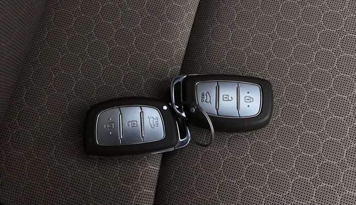 2015 Hyundai Elite i20 ASTA 1.2, Petrol, Manual, 37,896 km, Key Close Up