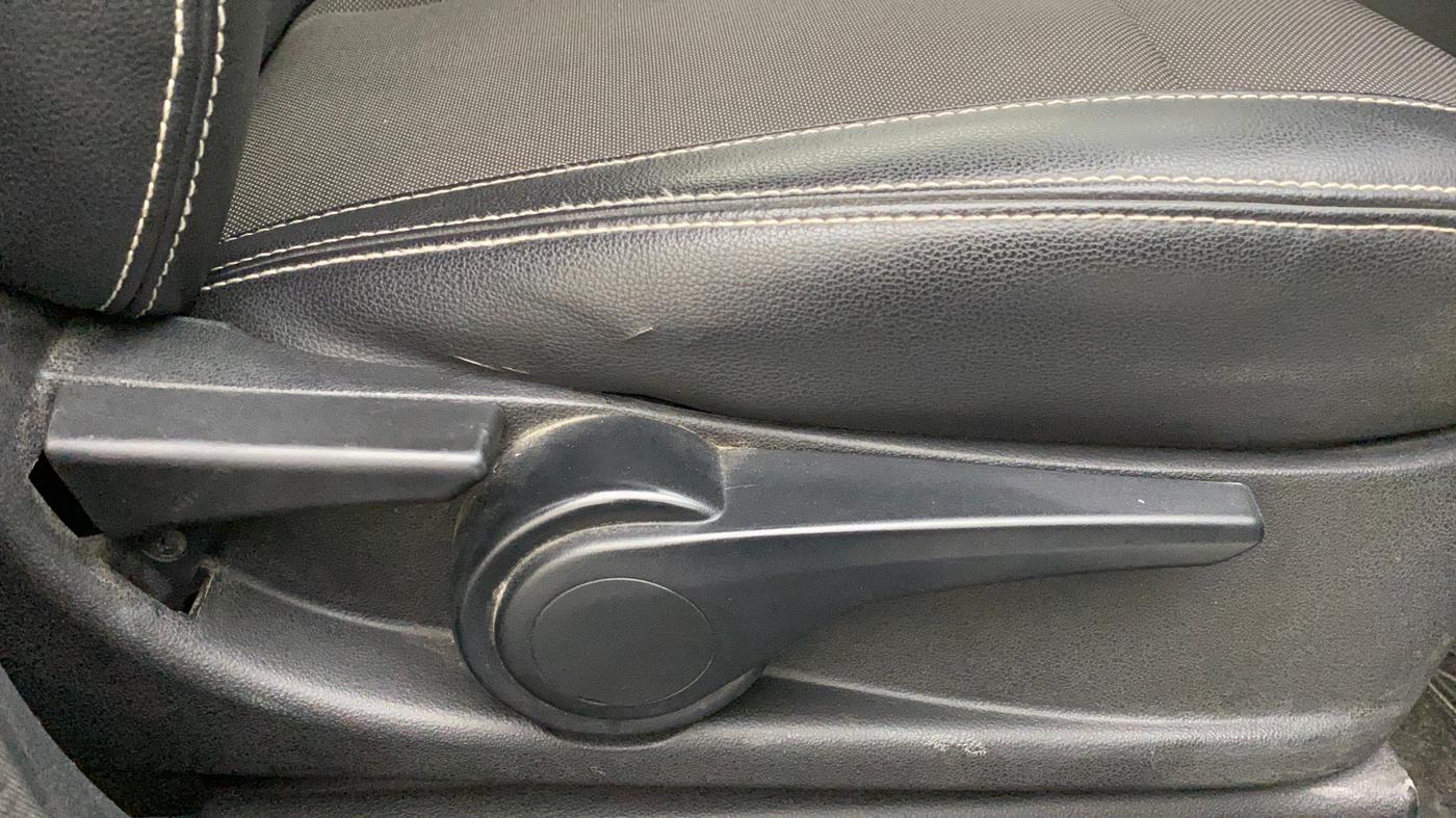 2018 Tata TIGOR XZ PLUS PETROL, Petrol, Manual, 62,209 km, Driver Side Adjustment Panel