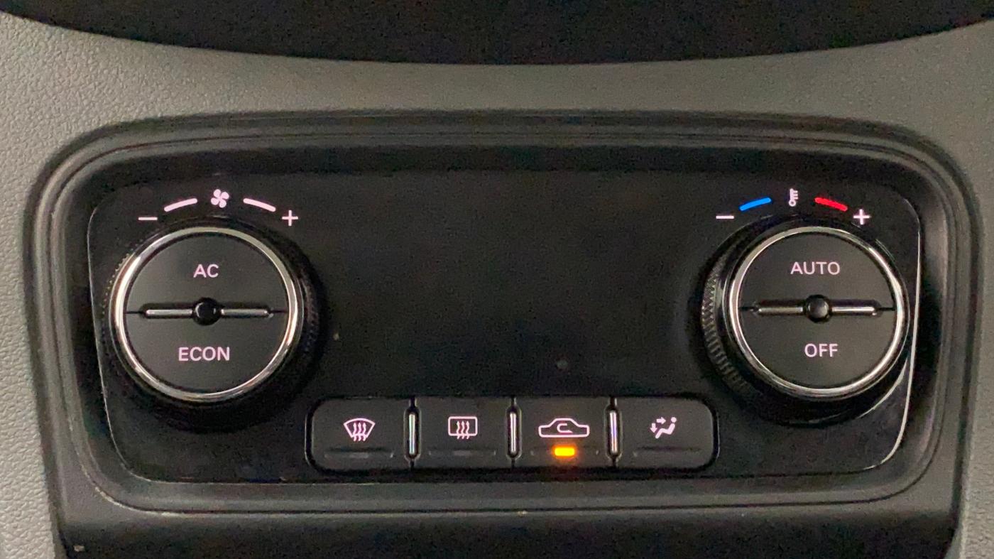 2018 Tata TIGOR XZ PLUS PETROL, Petrol, Manual, 62,209 km, Automatic Climate Control