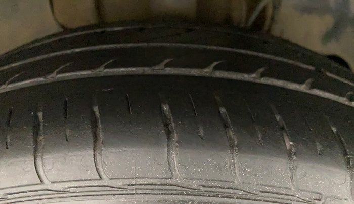 2018 Tata TIGOR XZ PLUS PETROL, Petrol, Manual, 62,209 km, Right Front Tyre Tread