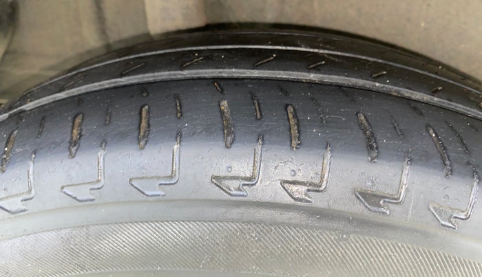 2017 Maruti IGNIS ZETA 1.2 AMT, Petrol, Automatic, 26,861 km, Right Rear Tyre Tread