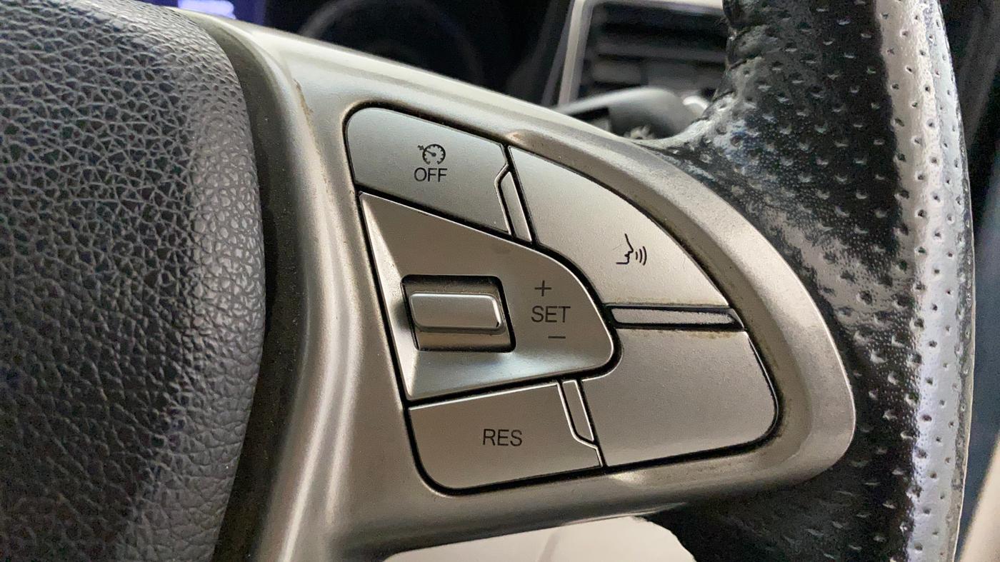 2022 Mahindra XUV300 W8 (O) 1.2 PETROL AMT, Petrol, Automatic, 47,638 km, Adaptive Cruise Control