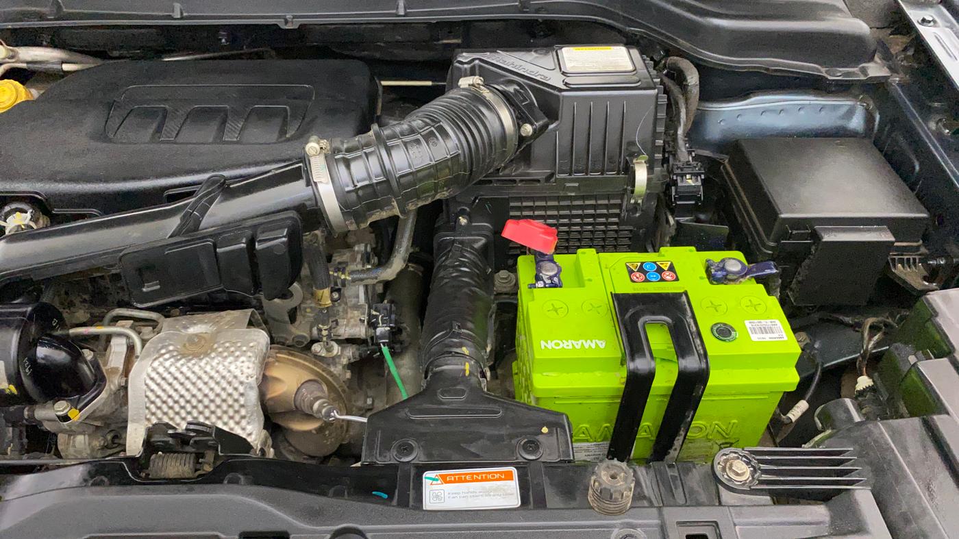 2022 Mahindra XUV300 W8 (O) 1.2 PETROL AMT, Petrol, Automatic, 47,638 km, Engine View - Left