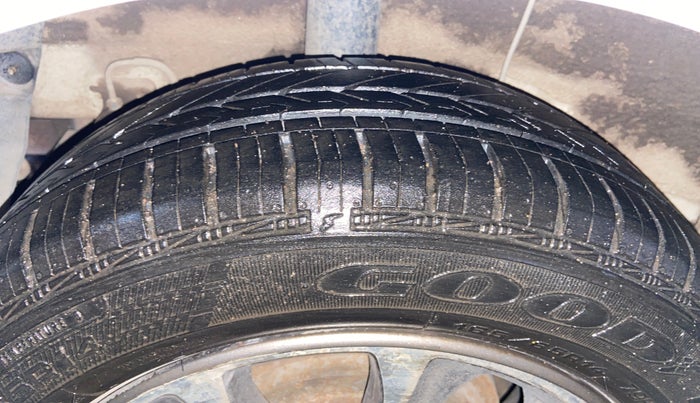 2016 Hyundai Grand i10 ASTA (O) AT 1.2 KAPPA VTVT, Petrol, Automatic, 43,523 km, Right Rear Tyre Tread