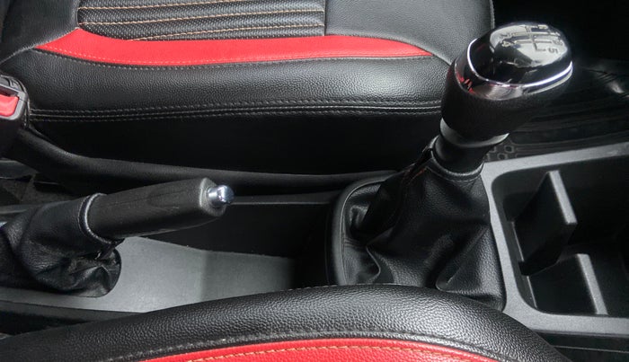2019 Renault Kwid 1.0 RXT Opt, Petrol, Manual, 12,000 km, Gear Lever