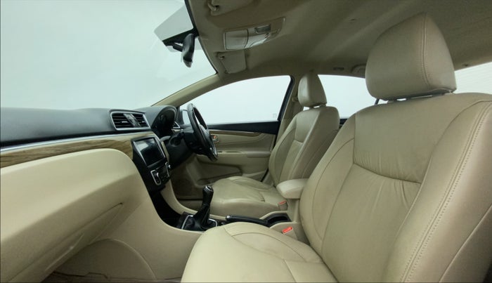 2018 Maruti Ciaz ALPHA 1.5 SHVS PETROL, Petrol, Manual, 62,041 km, Right Side Front Door Cabin