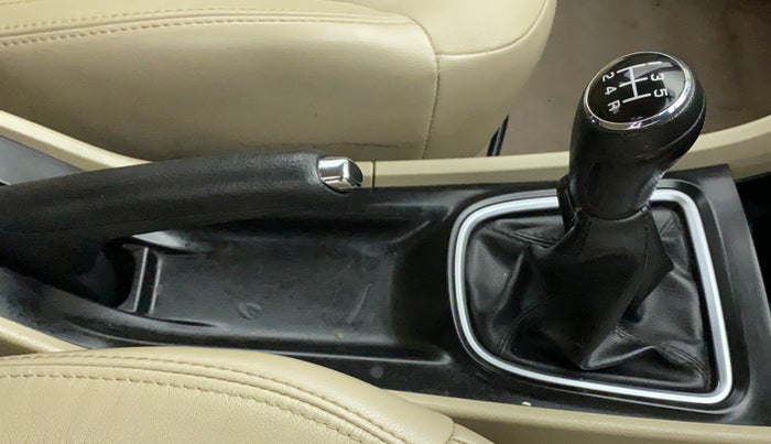2018 Maruti Ciaz ALPHA 1.5 SHVS PETROL, Petrol, Manual, 62,041 km, Gear Lever