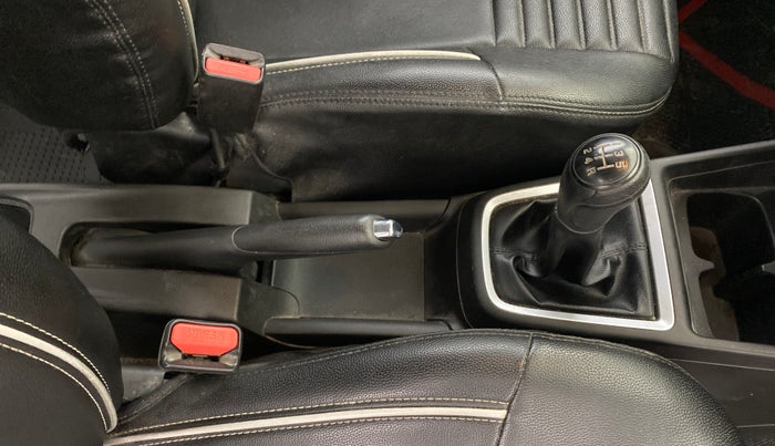 2020 Maruti Swift ZXI PLUS, Petrol, Manual, 1,25,377 km, Gear Lever