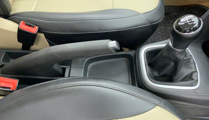 2015 Volkswagen Polo HIGHLINE1.2L PETROL, Petrol, Manual, 27,132 km, Gear Lever