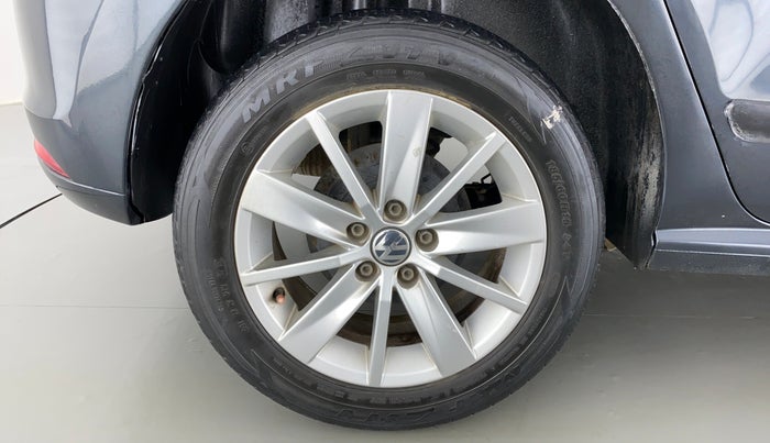 2015 Volkswagen Polo HIGHLINE1.2L PETROL, Petrol, Manual, 27,132 km, Right Rear Wheel