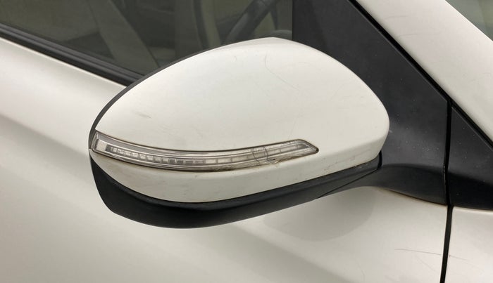 2015 Hyundai Elite i20 ASTA 1.4 CRDI, Diesel, Manual, 78,382 km, Right rear-view mirror - Indicator light has minor damage