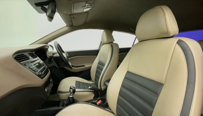 2015 Hyundai Elite i20 ASTA 1.4 CRDI, Diesel, Manual, 78,382 km, Right Side Front Door Cabin